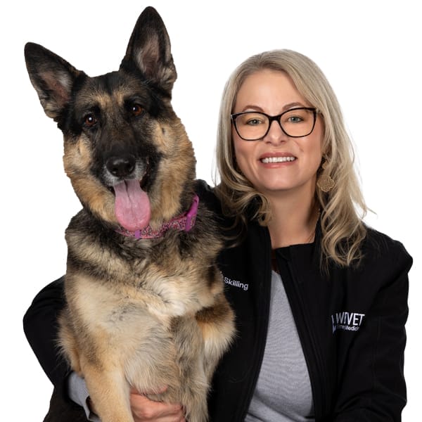 Dr. Nicole Skilling with pet